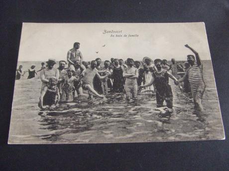 Zandvoort Familie foto op het strand met oude badkleding